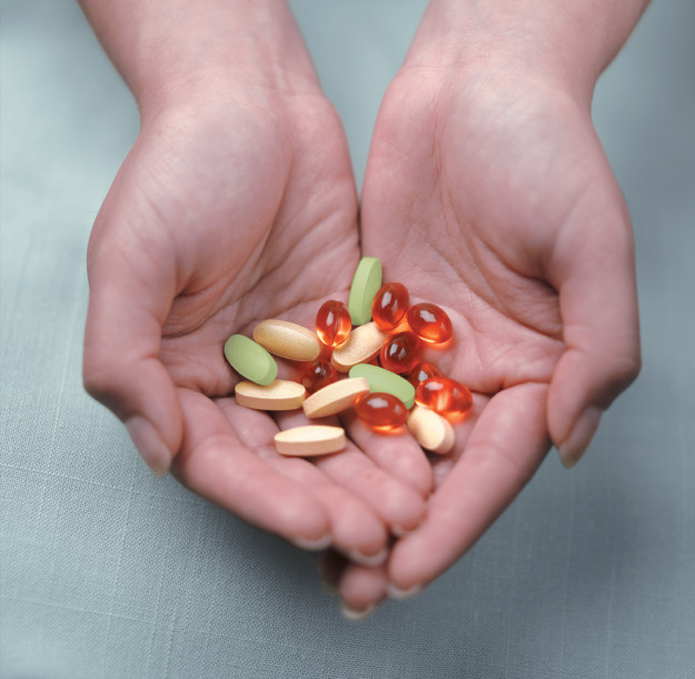 Hands_capsules